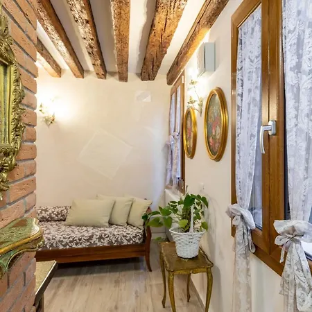 Venice Downtown With Private Garden Exterior photo